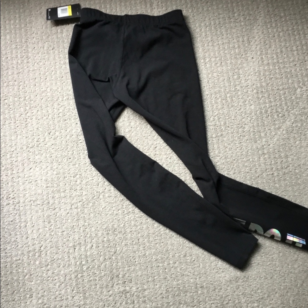 NWT Nike leggings. Black. Size S - Picture 3 of 3